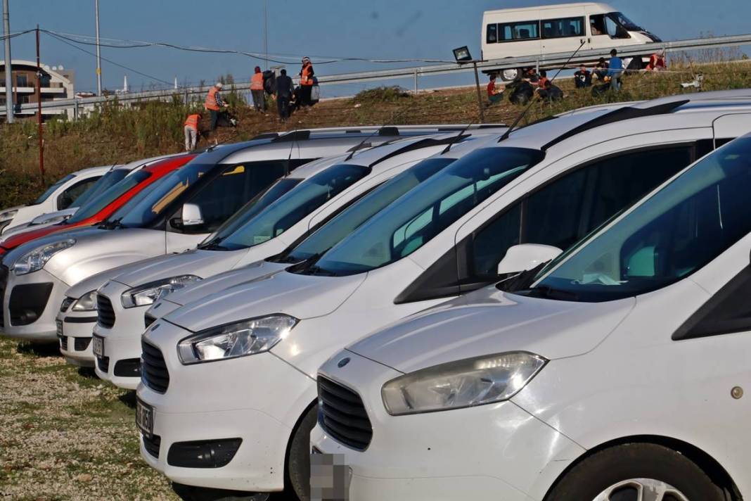 Milli servet, hurdaya çıktı! Milyonluk araçlar çürümeye terk edildi, 15 yıldır bekliyorlar 23